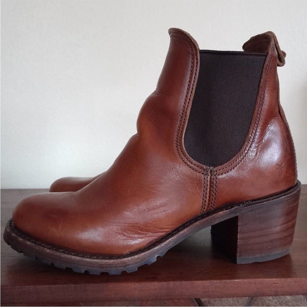 FRYE Sabrina Chelsea pull on boots size 9 - Picture 4 of 13